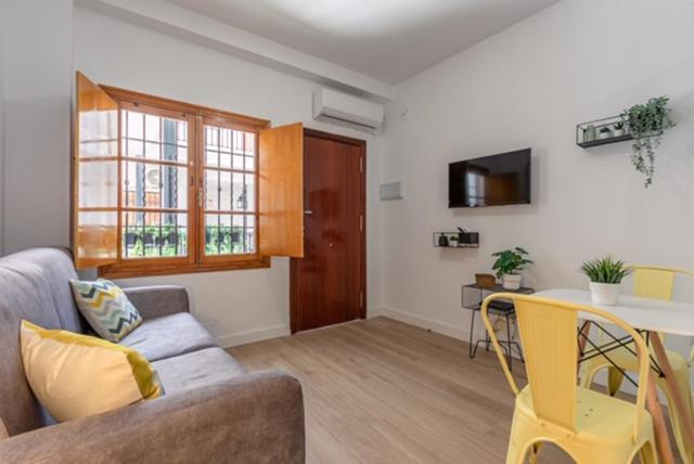 Loft And Bike Alameda Daire Sevilla Dış mekan fotoğraf
